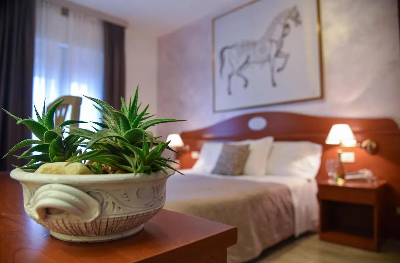 Hotel Crystal Caorle 3*,